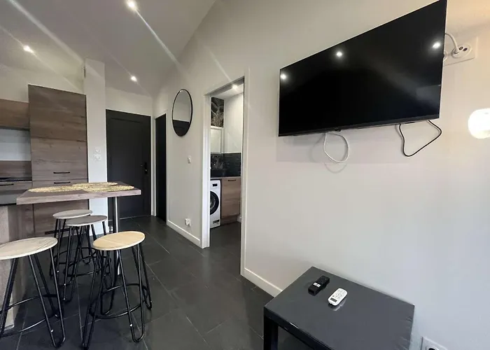 2 Pièces - Cap D'agde - Ct271-046 * Agde